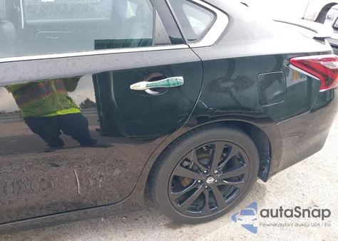 2018 Nissan Altima 2.5 Sr из США, поврежденный, VIN 1N4AL3APXJC286339